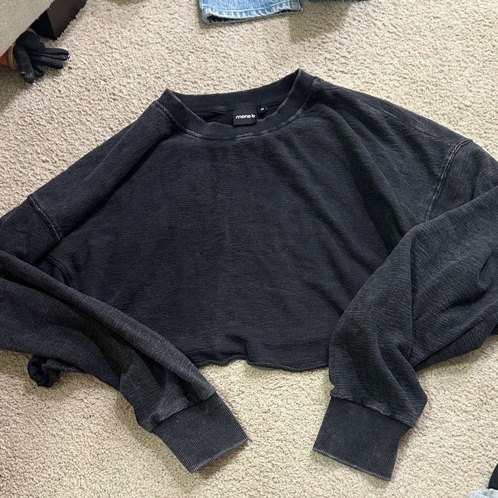 OOTDFash Black Cropped Pullover